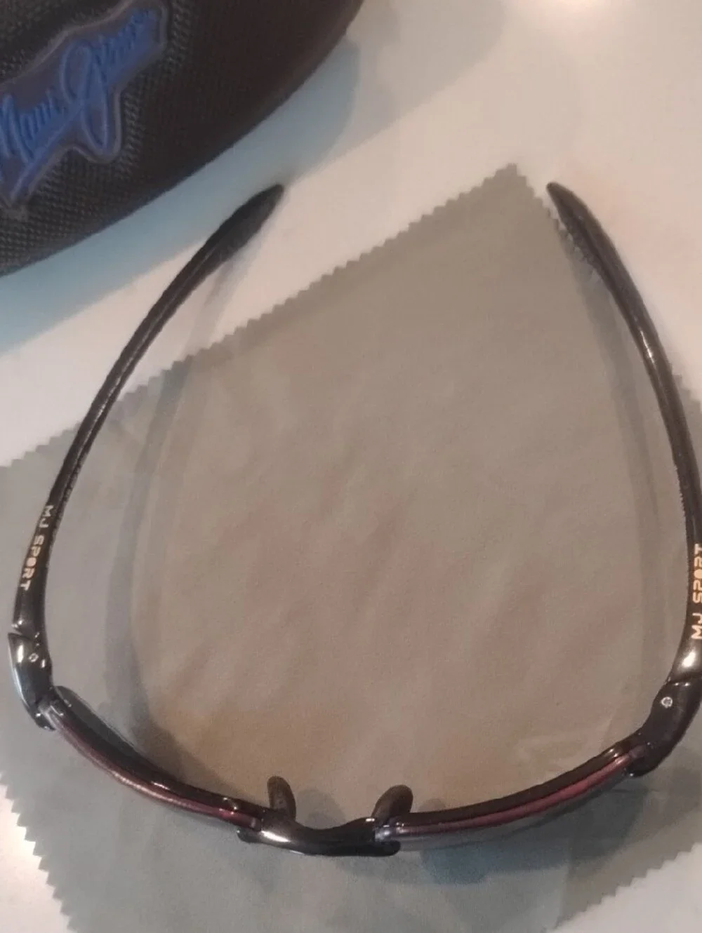 Maui Jim lightweight semi